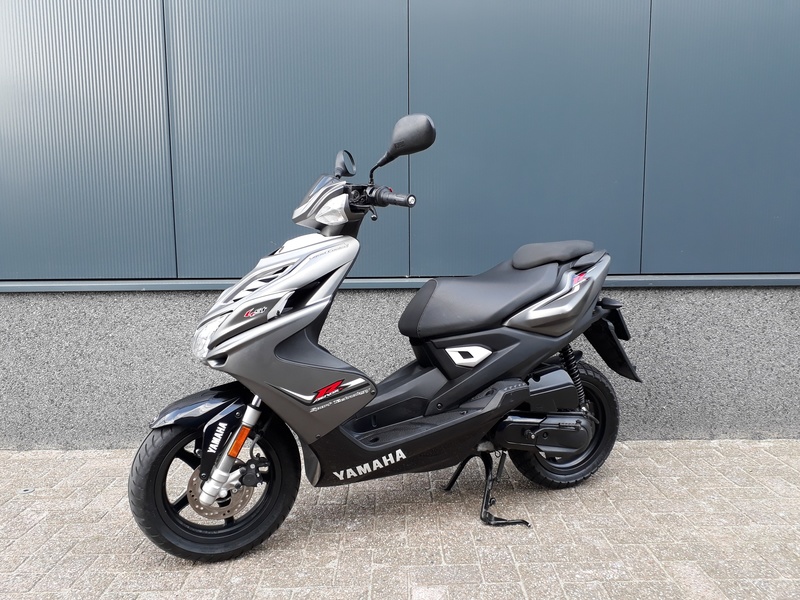 VERKOCHT Yamaha Aerox 4-T 45 km/h  2014 