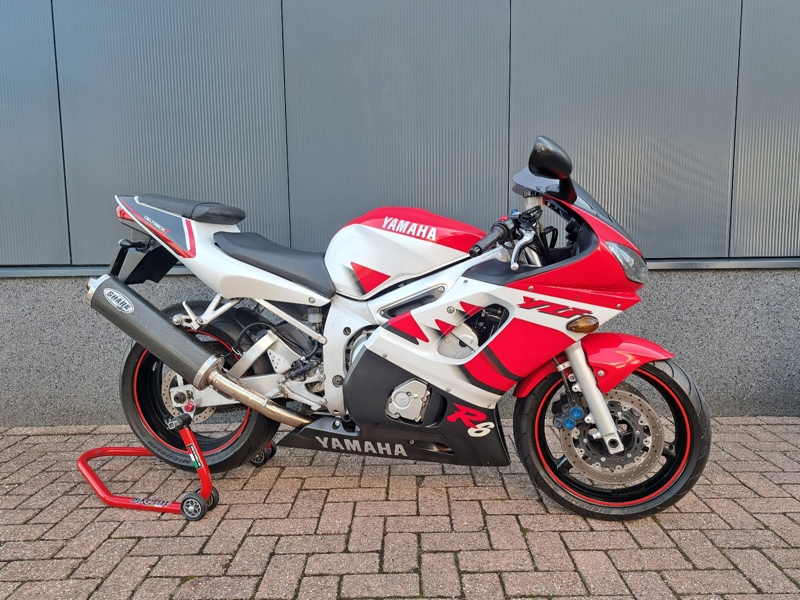 Yamaha R6 rood-wit