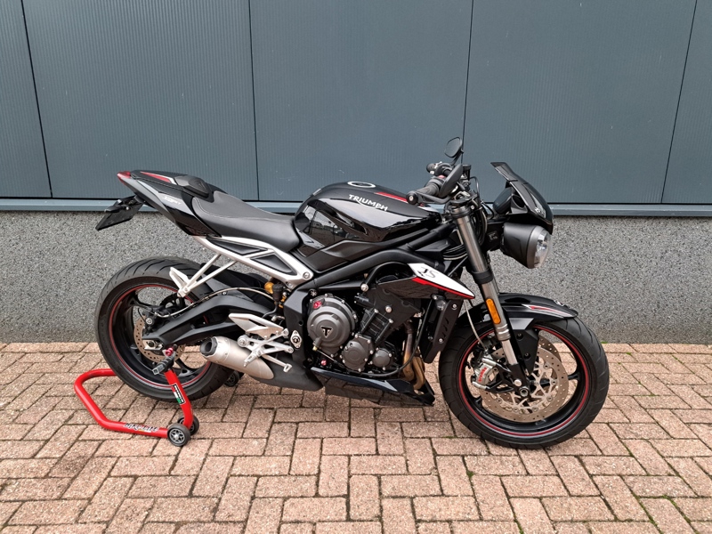 Triumph Street Triple RS