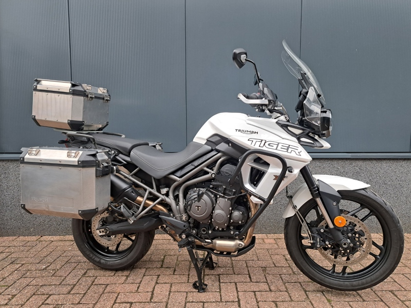 Triumph Tiger 800 XRx Wit