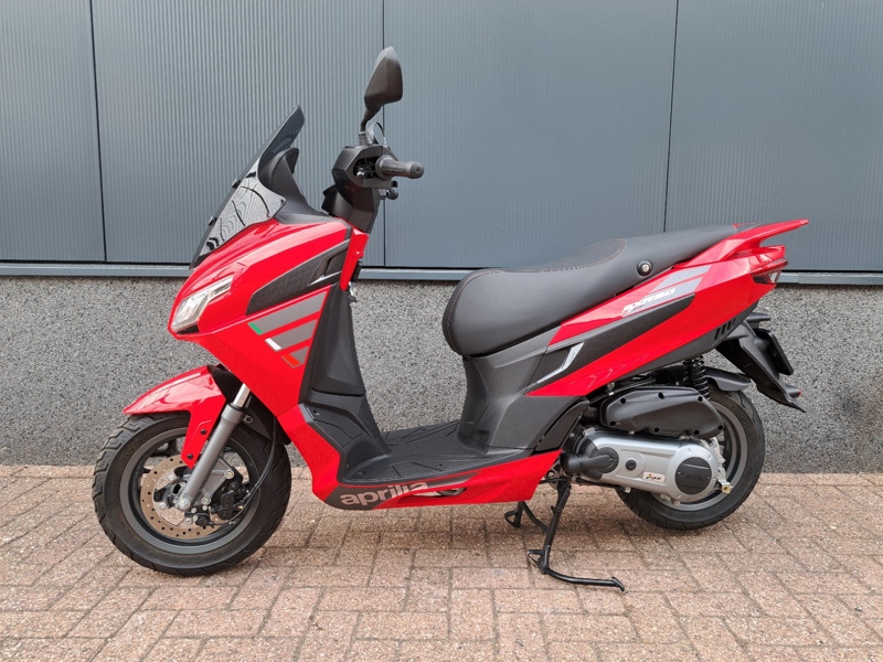 Aprilia SXR 50  45 km/h 2024
