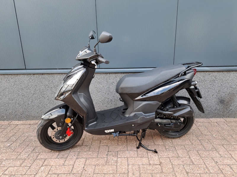 SYM Orbit II 45 km/h zwart