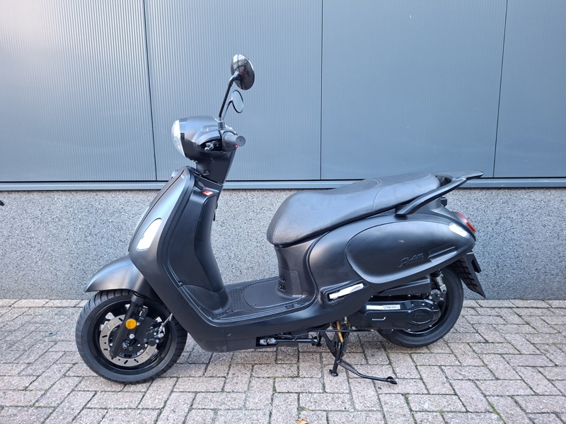 SYM Fiddle IV mat-zwart 25 km/h