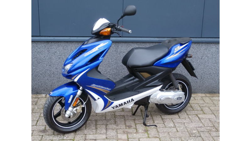 VERKOCHT ....Yamaha Aerox blauw 2013