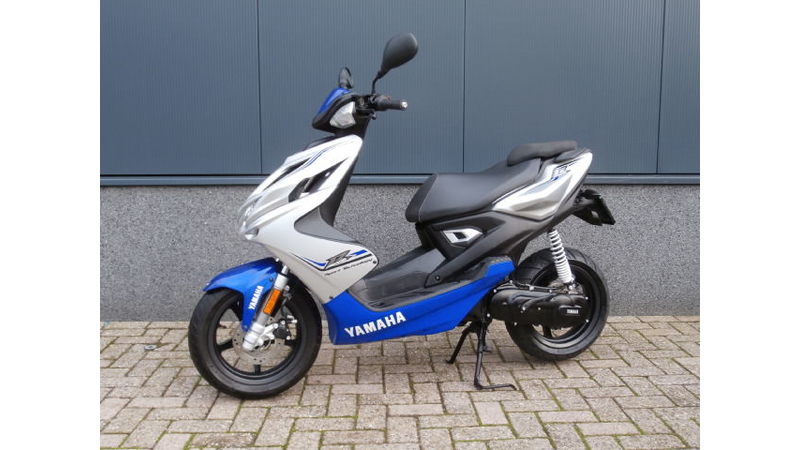 VERKOCHT ....Yamaha  Aerox R  2-T blauw 2015