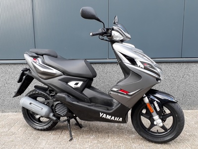 VERKOCHT Yamaha Aerox 4-T 45 km/h  2014 