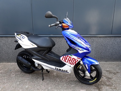 VERKOCHT ....... Yamaha Aerox Rossi replica 2008 