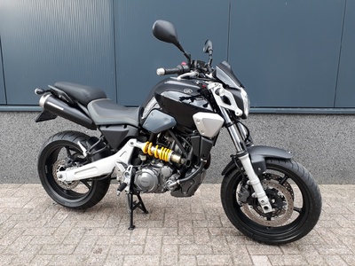 ........Yamaha  MT-03 zwart 2007 35 kw  (a2 rijbewijs)