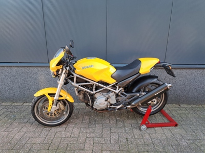 Ducati Monster 800 i