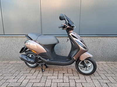 VERKOCHT ....Piaggio Zip Special 45 km/h