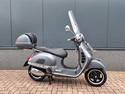 VERKOCHT .....Vespa GTS 300 SuperSport