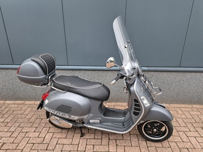 VERKOCHT .....Vespa GTS 300 SuperSport