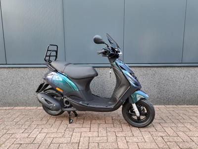 VERKOCHT ......Piaggio Zip Special 45 km/h