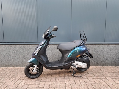 VERKOCHT ......Piaggio Zip Special 45 km/h