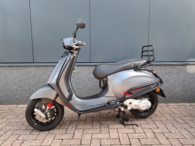 ....Vespa Sprint 45 km/h 2020