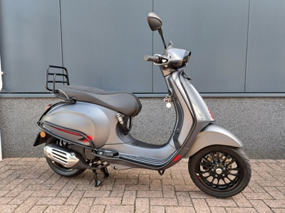 VERKOCHT ....Vespa Sprint 45 km/h 2020