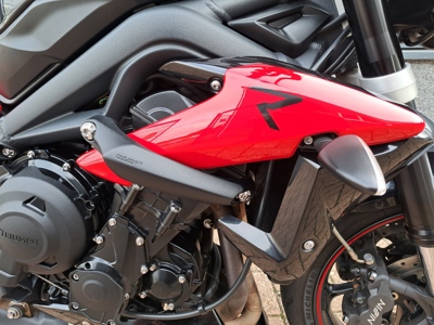 VERKOCHT .....Triumph Street Triple R 675