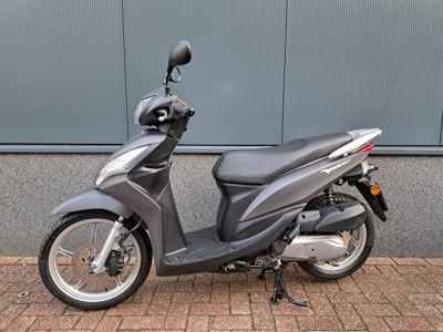 VERKOCHT ..... Honda NSC 50 Vision 45  km/h