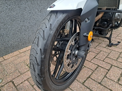 Triumph Tiger 800 XRx Wit