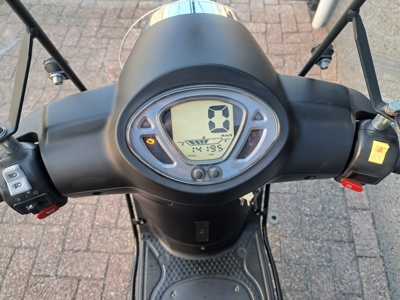 SYM Fiddle IV mat-zwart 45  km/h
