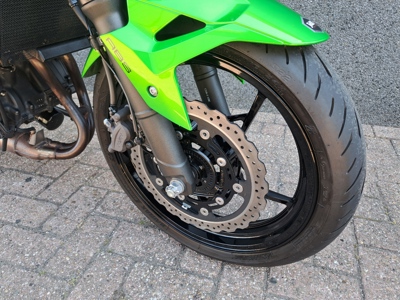 Verwacht.... ......Kawasaki Z 400 ABS