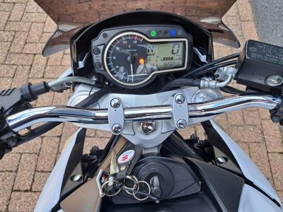 Suzuki GSR 750