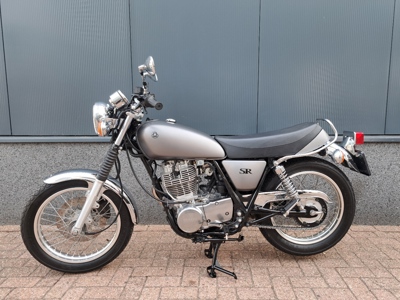 Yamaha SR 400 ( A2- rijbewijs )