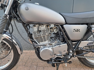 Yamaha SR 400 ( A2- rijbewijs )