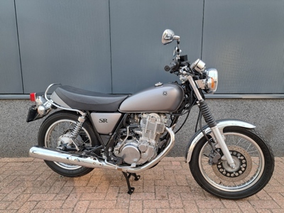 Yamaha SR 400 ( A2- rijbewijs )