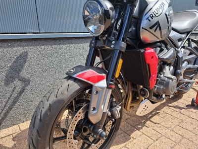 VERKOCHT ..........Triumph Trident 660