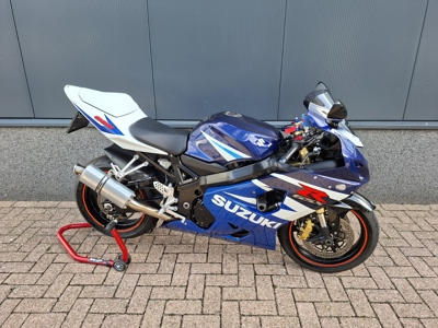 Verwacht.... ..... Suzuki GSX-R 600 2004