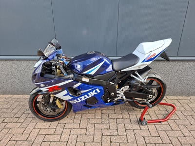 Verwacht.... ..... Suzuki GSX-R 600 2004