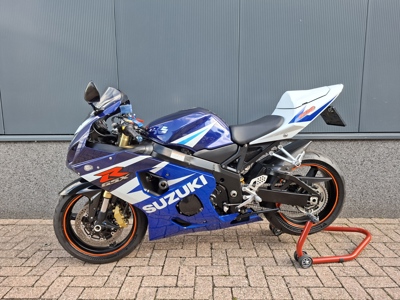 Verwacht.... ..... Suzuki GSX-R 600 2004