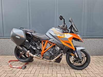 ....KTM 1290 Super Duke GT