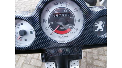 VERKOCHT ...Peugeot Speedfight II R 25 km/h wit 