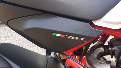VERKOCHT ....Ducati Monster 797 wit 2017  ( A2 geschikt )