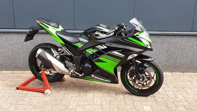 .....Kawasaki Ninja 300 groen 2017 (A2 rijbewijs)