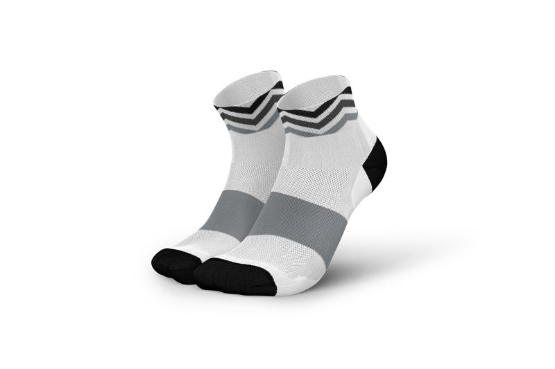  Incylence ultralight waves short white