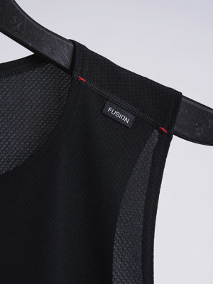 Fusion mens Run singlet black