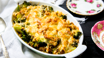 Recept: Broccolischotel met Kerriegehakt